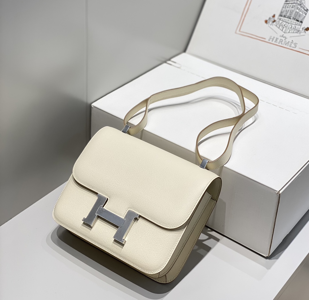 Hermes Constance 24cm Shoulder Bag In White Epsom Leather